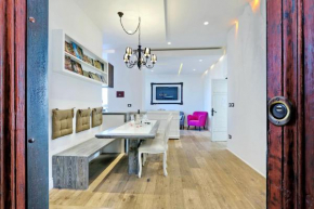  Design Apartment Paulina 300 mt from Colosseum  Рим